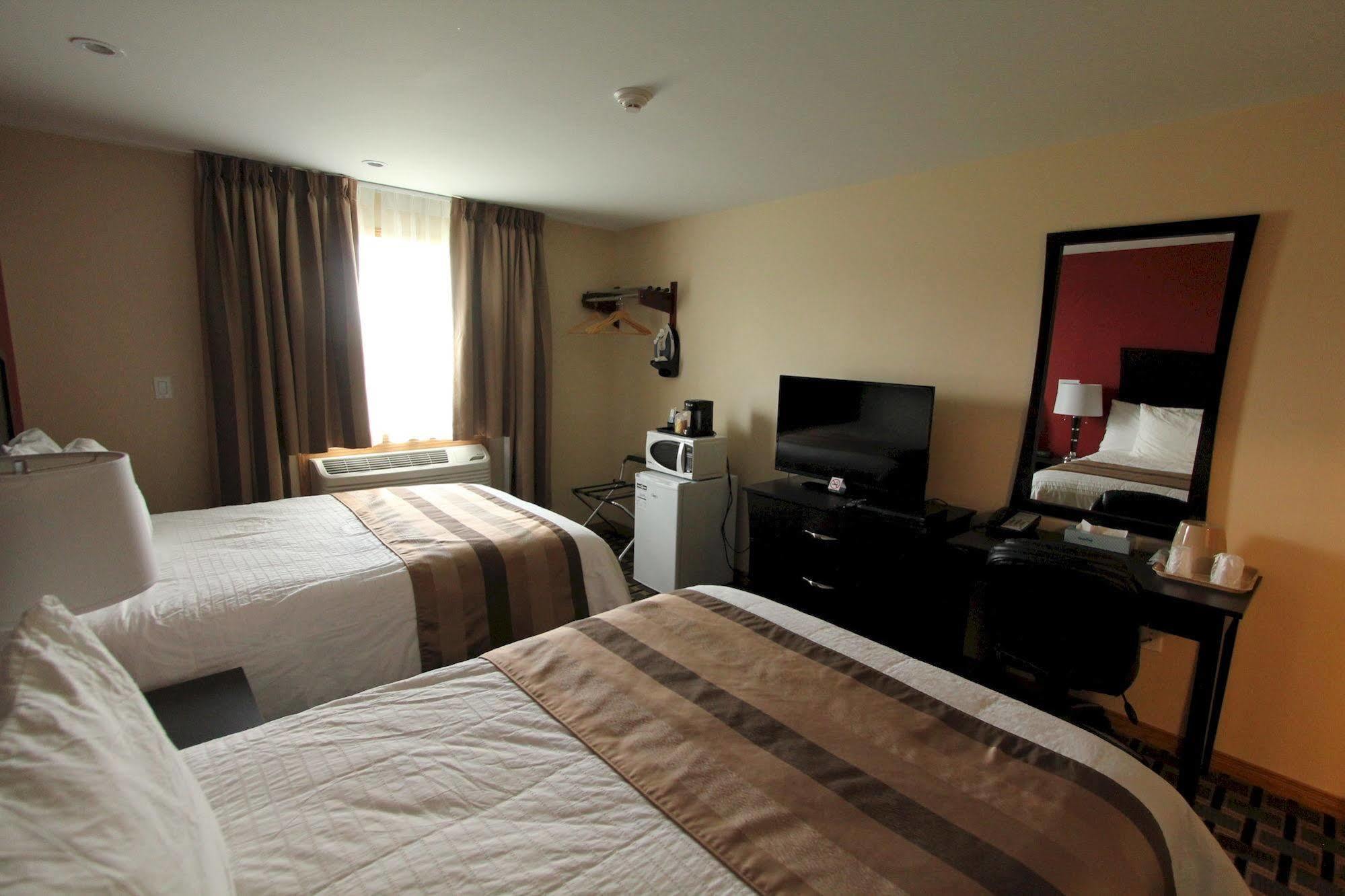 Masterson'S Motel Greater Napanee Exteriér fotografie