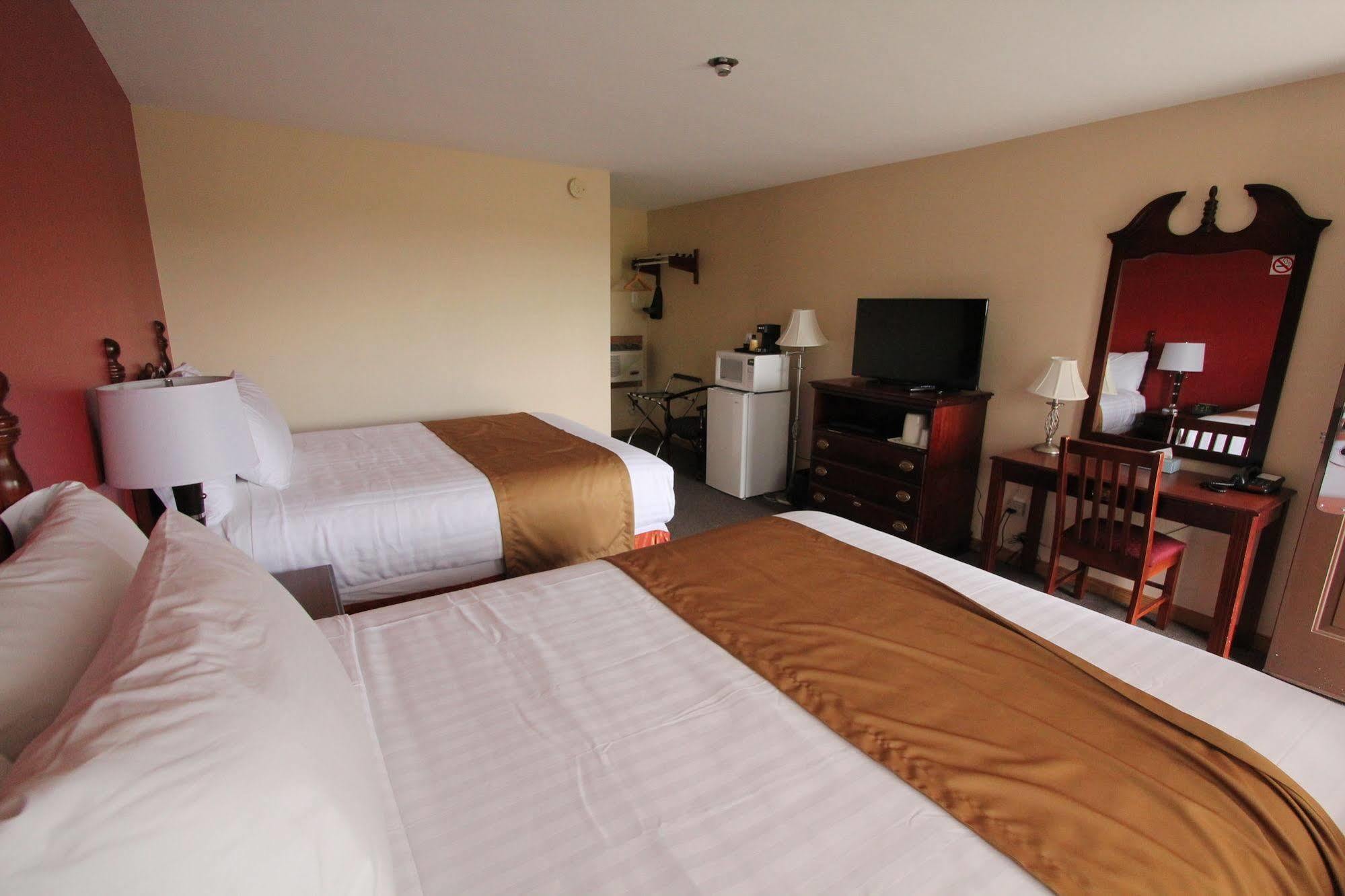 Masterson'S Motel Greater Napanee Exteriér fotografie